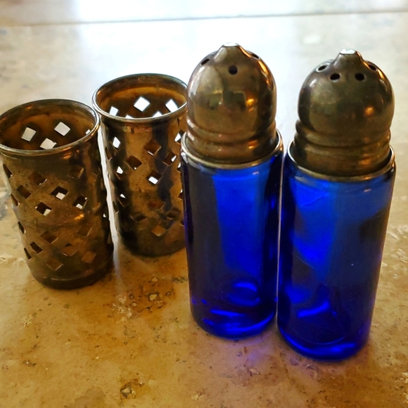 International Silver Other - Cobalt glass & silver plate salt & pepper